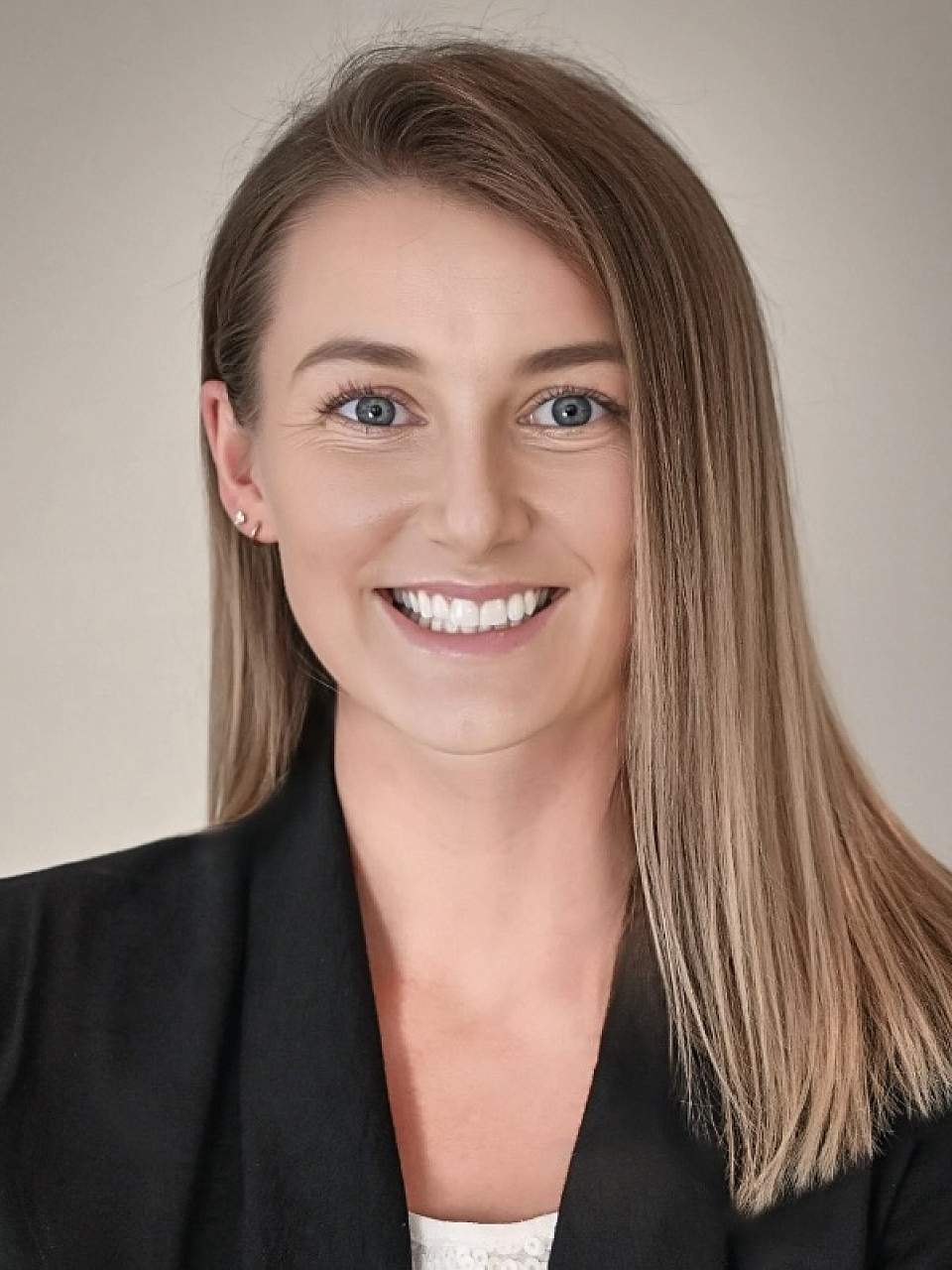 Headshot of Lauren Cuddihy, MD